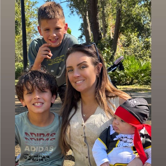 Meet your Posher, Heather - Picture 2 of 2